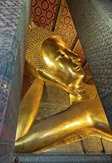 Close-up of the Reclining Buddha statue