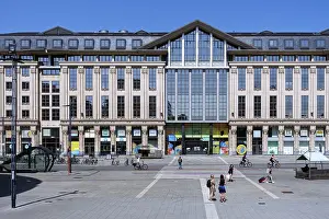 Closed Urbiscomplex housed shopping mall Winkelcentrum Gent Zuid