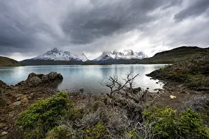 Cloudy mountain range Cuernos del Paine