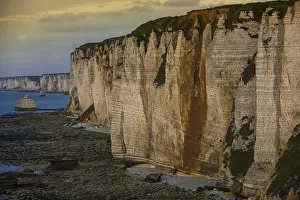 Coast with chalk cliffs, Etretat