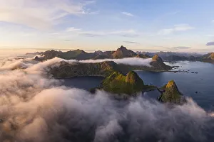 Coast, fjords and mountains, Mount Trehyrna