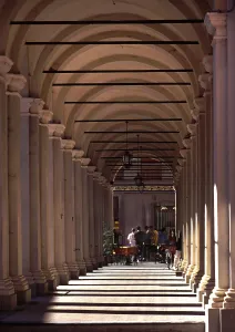 Colonnade, Piazza Giuseppe Verdi