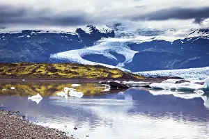 The colossal glacier Vatnajokull is melting at the edges