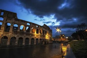Colosseum and Colosseum plaza at night right before the sunrise time