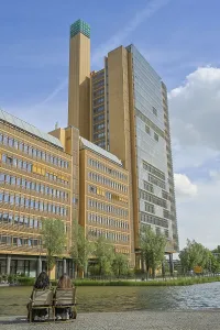 Commercial building Atrium Tower