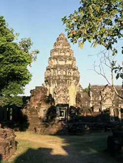 The complex at Phimai dates originally from the reign of Surayavarman II (r)