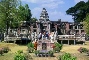 The complex at Phimai dates originally from the reign of Surayavarman II (r)