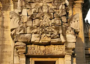 The complex at Phimai dates originally from the reign of Surayavarman II (r)