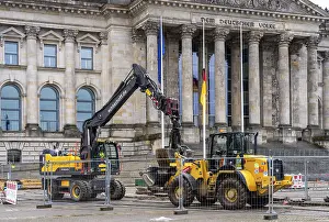 Construction machinery at the building site of the Reichstag building