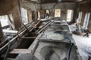Container for molasses for traditional rum production