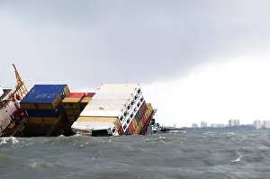 Category Historic EN Prints: Container ship chitra tilted dangerously colliding in sea