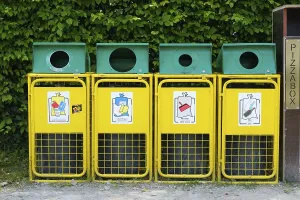 Container for waste separation