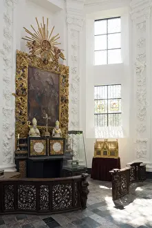 Cornelius Chapel, Altar in the Octagon