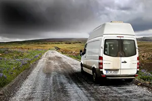 Corrugated iron track, Track, Mercedes Sprinter Camper