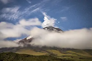 Cotopaxi volcano at night, Cotopaxi