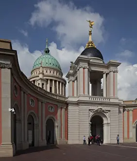 Courtyard to the north-east with Fortuna portal