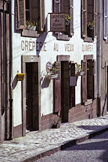Creperie au Vieux Quimper, Quimper, Bretagne, Frankreich im Jahr 1974