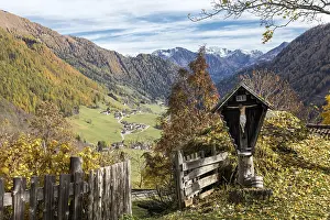 Cross in front of hut fence, Defereggen valley