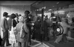 Crowd of unemployed at the Labour Office in 1982 on a morning