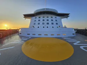 Cruise ship Mein Schiff 6, view from the hump to the bridge