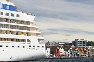 Category Scandinavia Prints: Cruise ship in the port, Stavanger