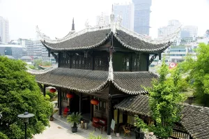 Cuiweiyuan (Cuiwei Park) was originally constructed during the Ming Dynasty somewhere between 1425 and 1435