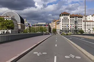 Category Historic EN Prints: Cycle lane separated from car lane