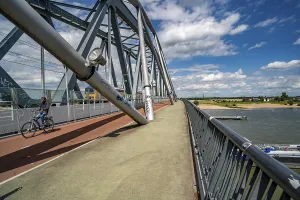 Cycle and pedestrian bridge Snelbinder Brug