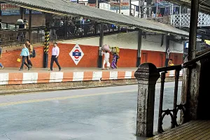 Dadar Railway Station platform