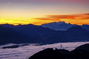 Category Mountain Landscapes Prints: Dawn with a view of the Osterhorn group and Dachstein