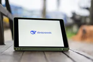 Category Historic EN Prints: Deepseek Ai logo is displayed on smartphone