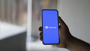 Category Historic EN Prints: Deepseek Ai logo is displayed on smartphone