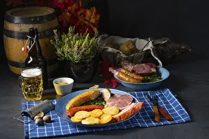 Delicious Oldenburg kale with Pinkelwurst sausage