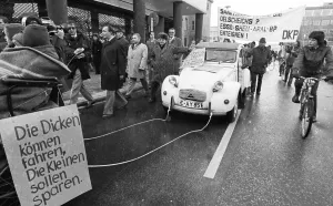 A demonstration with a DKP motorcade on 24 November 1973 in Essen against the driving bans on carless Sundays caused a
