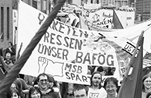 The demonstration of the peace movement against new nuclear missiles and the Natodoppel decision brought about 20