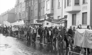 The demonstration of the peace movement against new nuclear missiles and the Natodoppel decision brought about 20