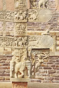 Details of north pillar of eastern gateway with two pales showing stories of Buddha stupa No 1