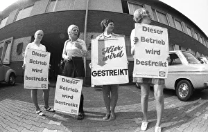 DEU, Germany. The strike of the textile workers in the collective bargaining conflict of IG Textil