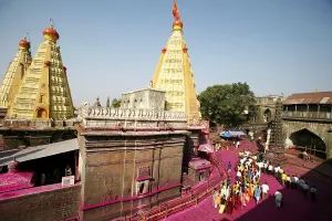 Devotees at the Jotiba temple, Kolhapur