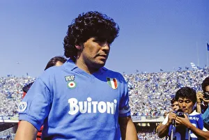 Diego Armando MARADONA (SSC Napoli) in front of kick-off