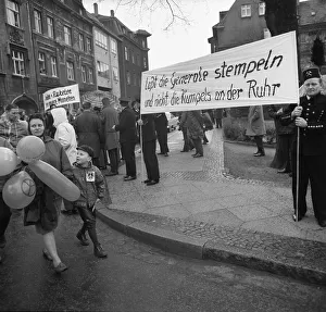 For disarmament and against nuclear weapons in Germany