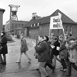 For disarmament and against nuclear weapons in Germany