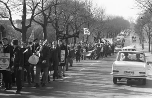 For disarmament and against nuclear weapons in Germany