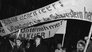 The dismissal of two nurses was protested by parts of the staff at Essen Hospital on 19 October 1973