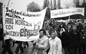 The dismissal of workers at the Mannesmann factory after a spontaneous strike not led by the union provoked protests by