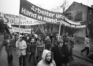 The dismissal of workers at the Mannesmann factory after a spontaneous strike not led by the union provoked protests by