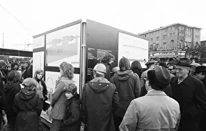 The displacement of a Rhine bridge turned into a public festival in Duesseldorf on 07