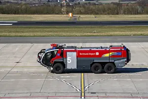 Category Historic EN Prints: Dortmund Airport, DTM, apron, in front of the terminal