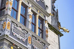 Dragon-headed gargoyle, facade of the town hall