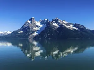 Drive through the Bay of Last Hope to the Balmaceda Glacier